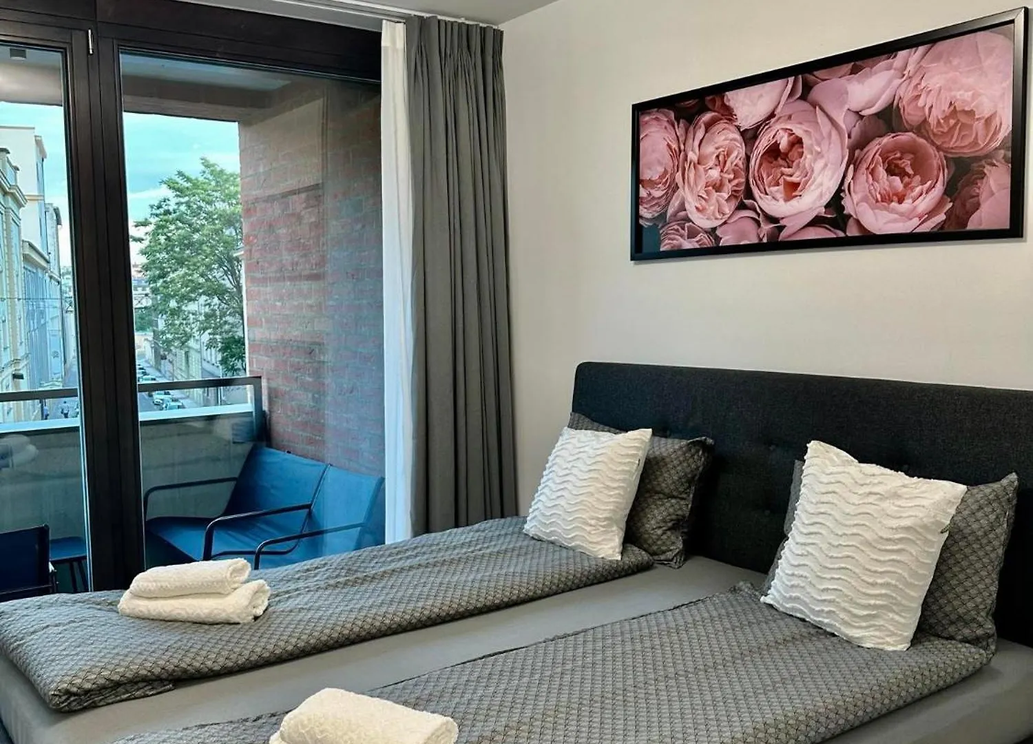 The Peony Apartment In Smichov, Prague 5