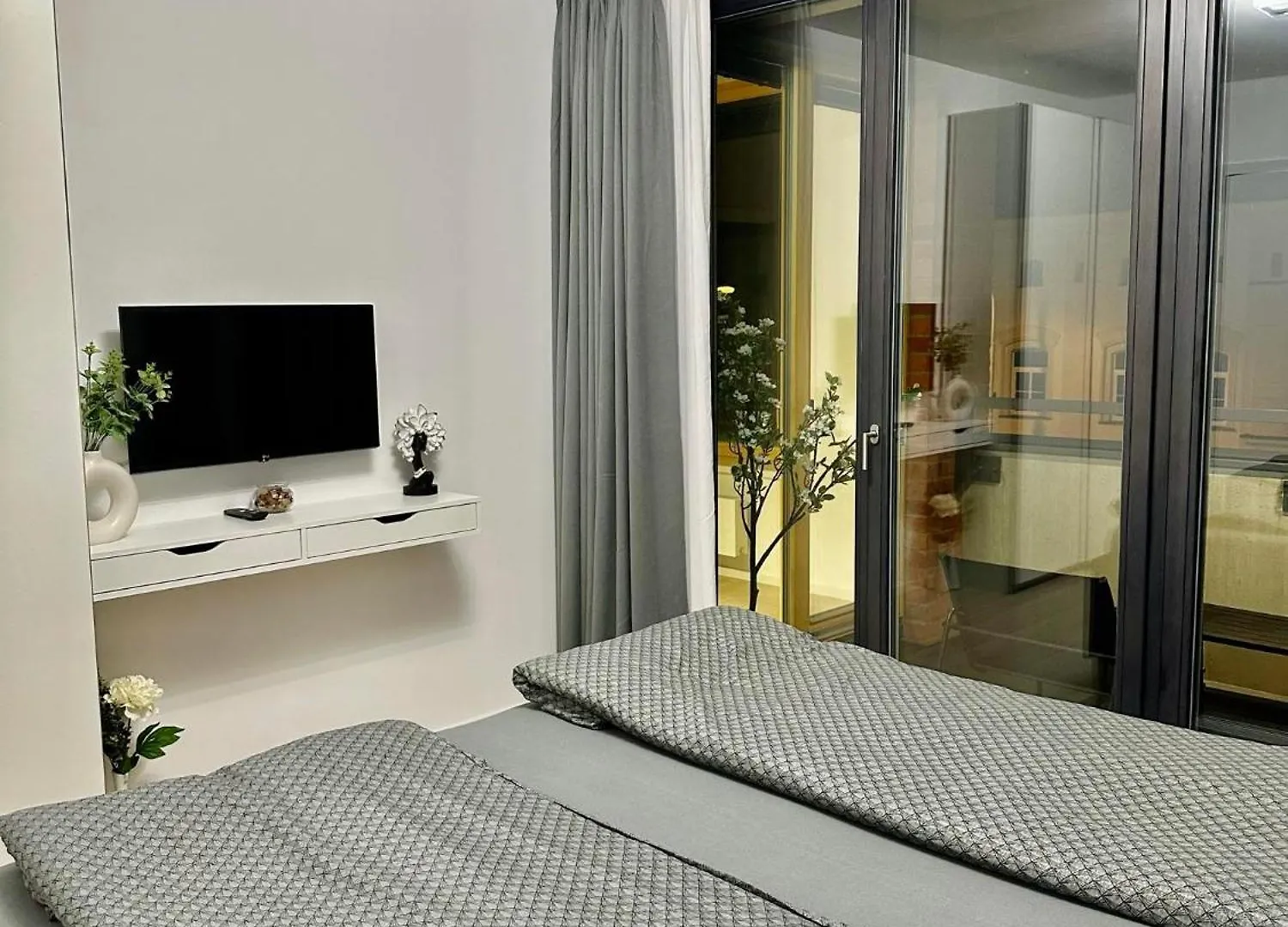 The Peony Apartment In Smichov, Prague 5 Czechy