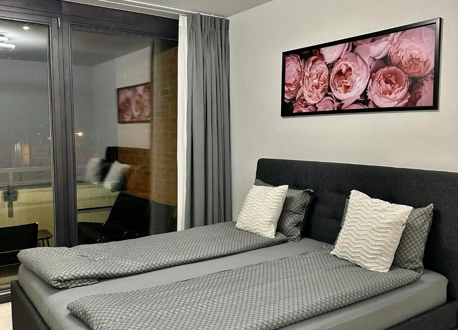 The Peony Apartment In Smichov, Prague 5