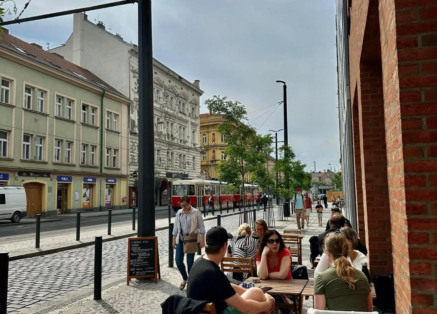 The Peony Apartment In Smichov, Prague 5